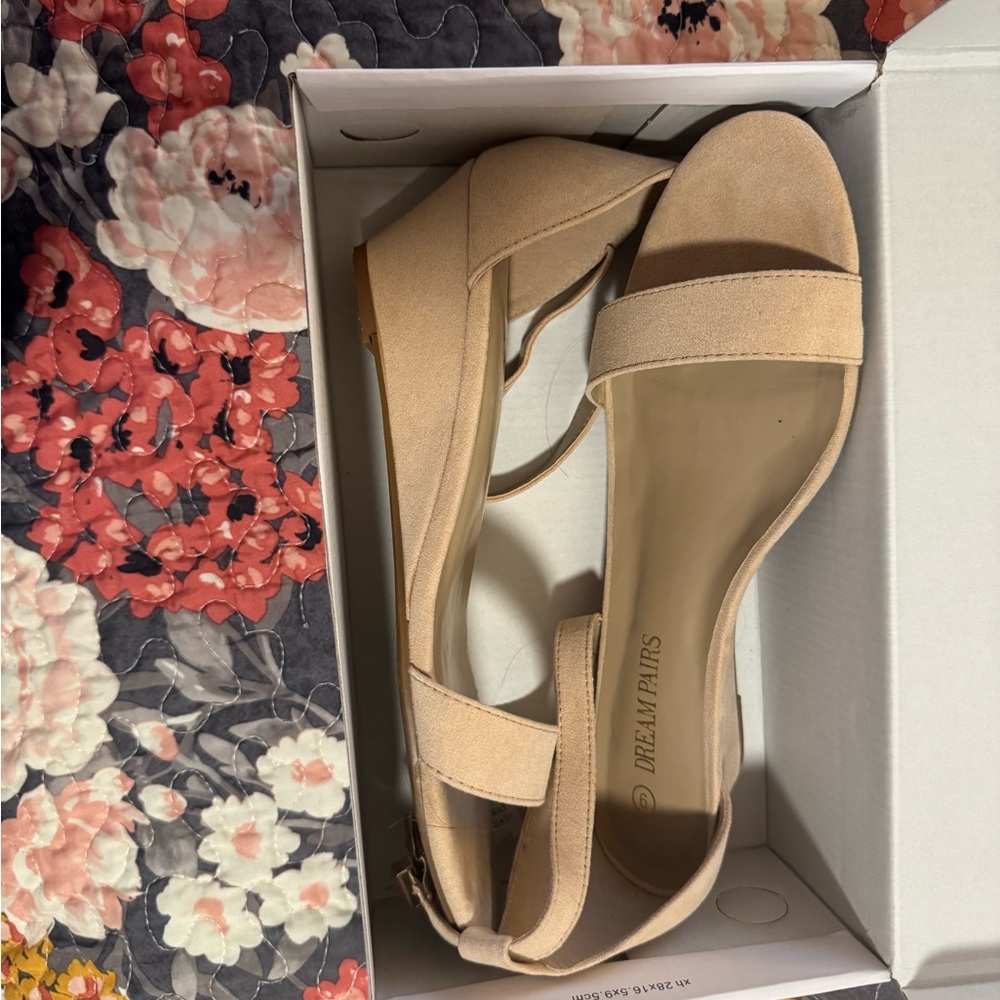 Dream Pairs Tan Sandals with Ankle Strap